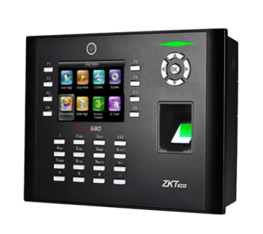 مقارنة بين ZK UA860 و ZK iClock 680